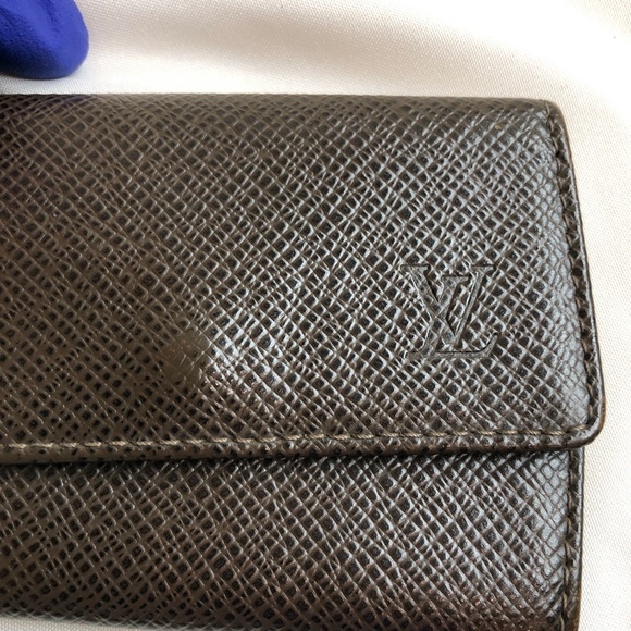 Louis Vuitton Brown Taiga 6 Rings Key Holder Sku#82663 - Picture 6 of 9